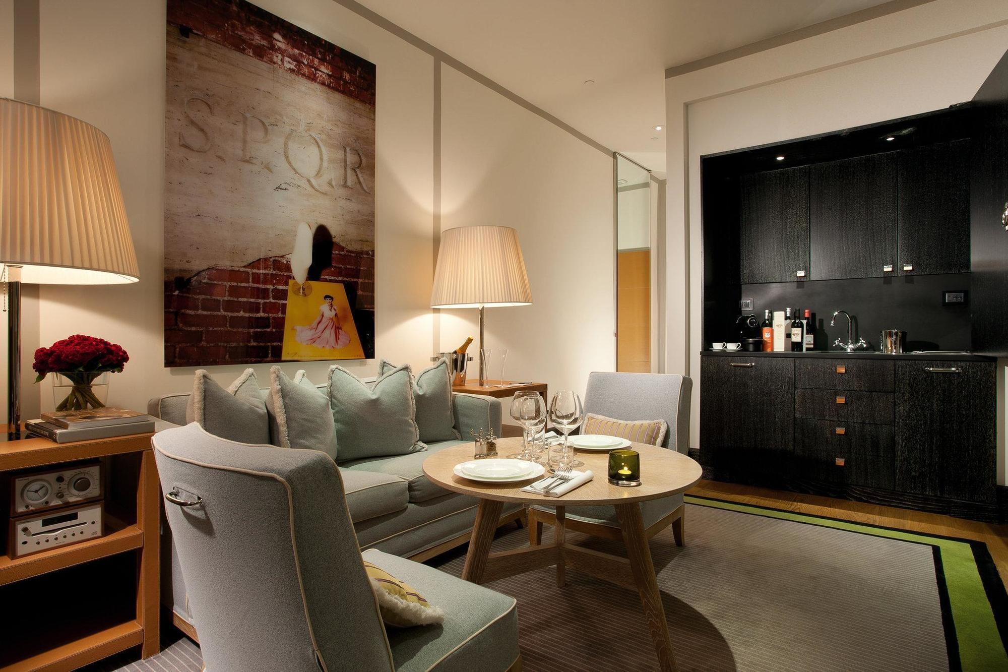 Portrait Roma - Lungarno Collection Aparthotel ภายนอก รูปภาพ